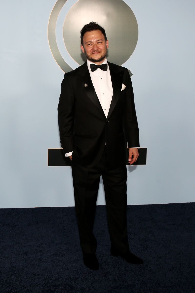 Photos: 2026 Tony Awards- Stars Walk the Red Carpet — photo 305 of 503