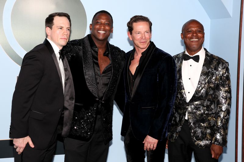 Photos: 2026 Tony Awards- Stars Walk the Red Carpet — photo 328 of 503