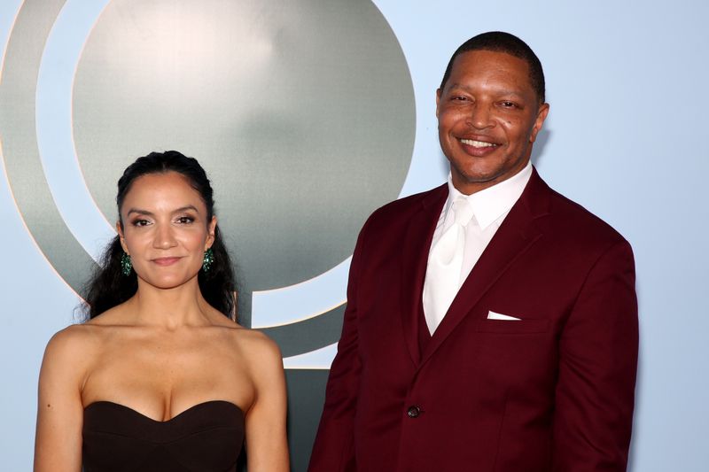 Photos: 2026 Tony Awards- Stars Walk the Red Carpet — photo 348 of 503