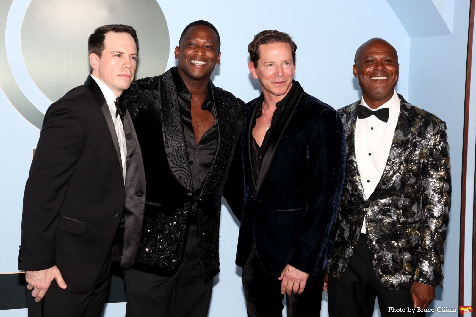 Photos: 2026 Tony Awards- Stars Walk the Red Carpet — photo 328 of 503