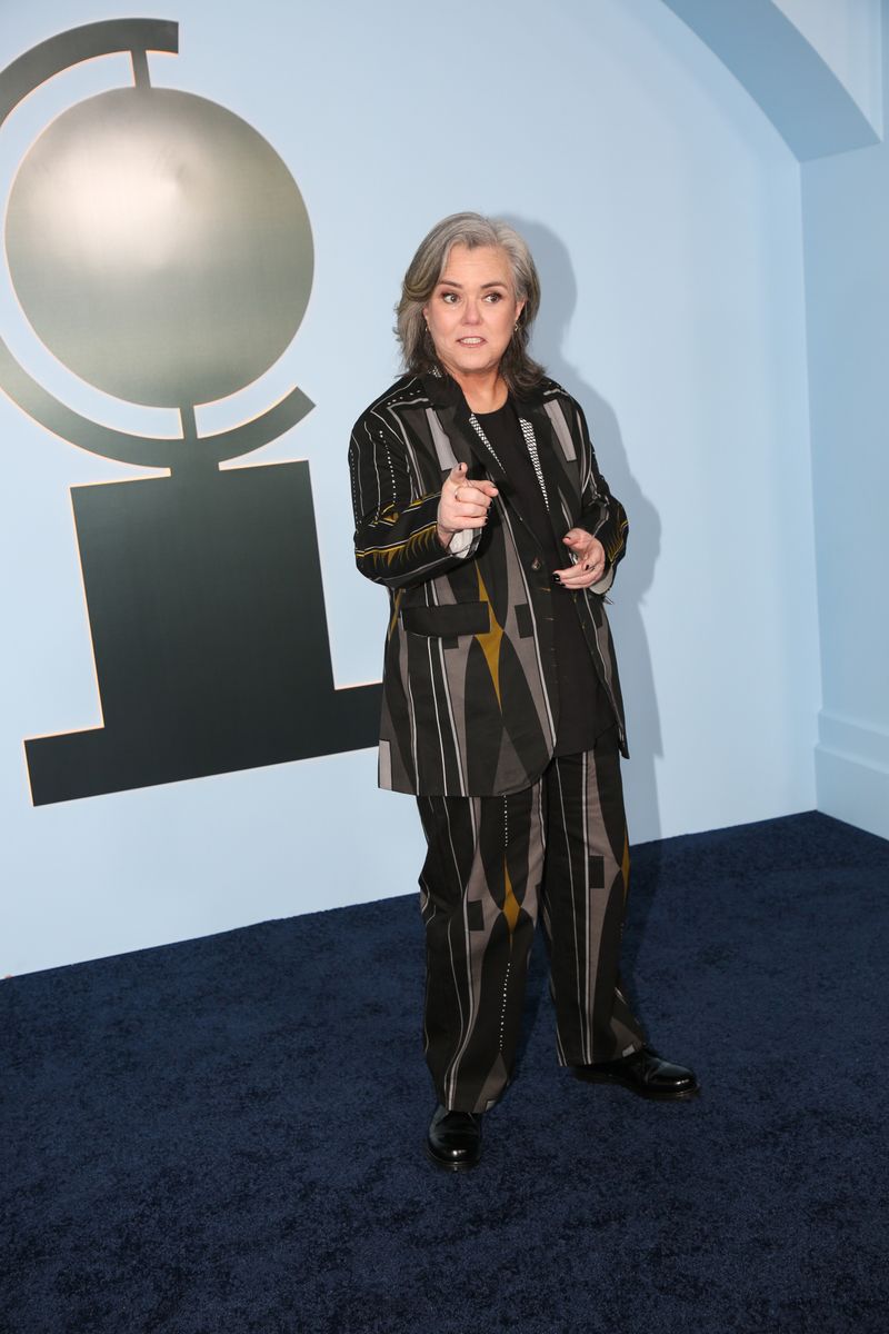 Photos: 2026 Tony Awards- Stars Walk the Red Carpet — photo 298 of 503