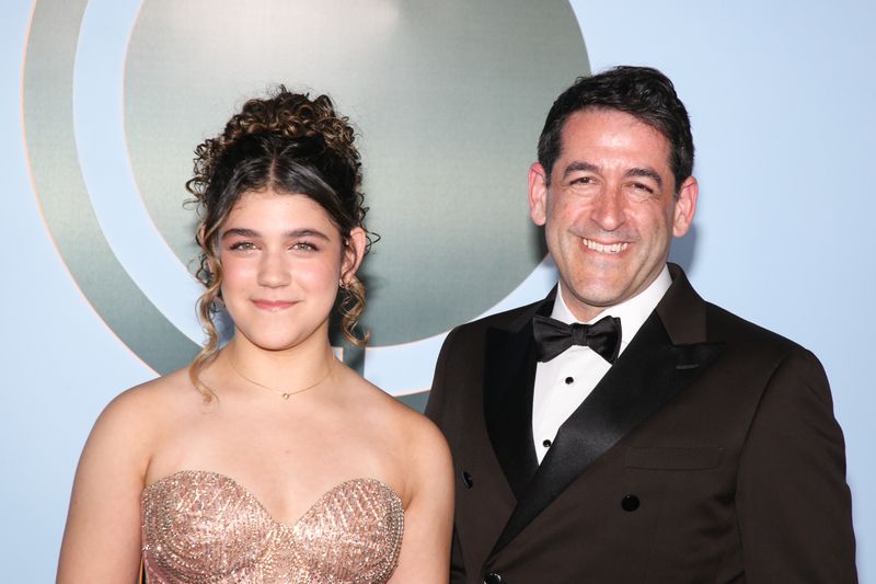 Photos: 2026 Tony Awards- Stars Walk the Red Carpet — photo 288 of 503