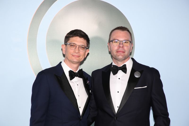 Photos: 2026 Tony Awards- Stars Walk the Red Carpet — photo 266 of 503
