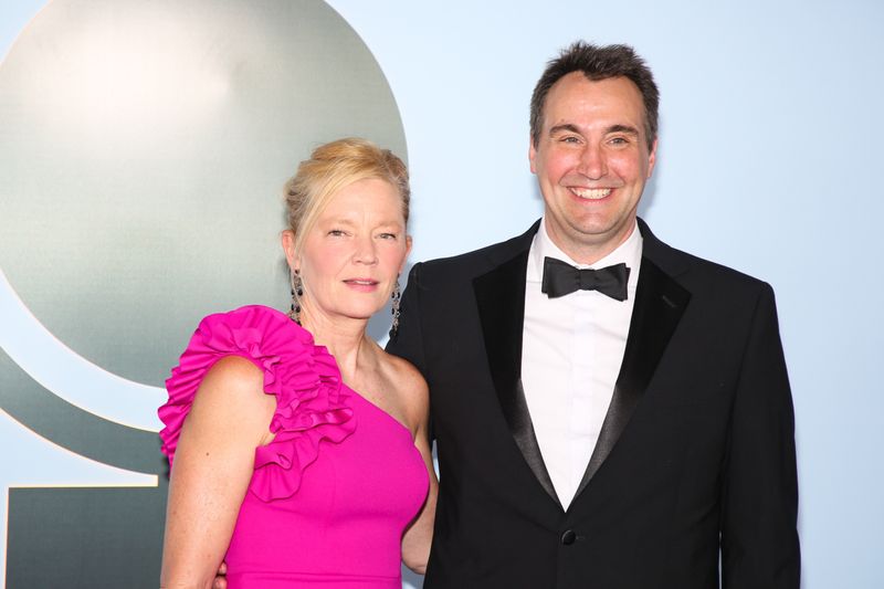 Photos: 2026 Tony Awards- Stars Walk the Red Carpet — photo 252 of 503