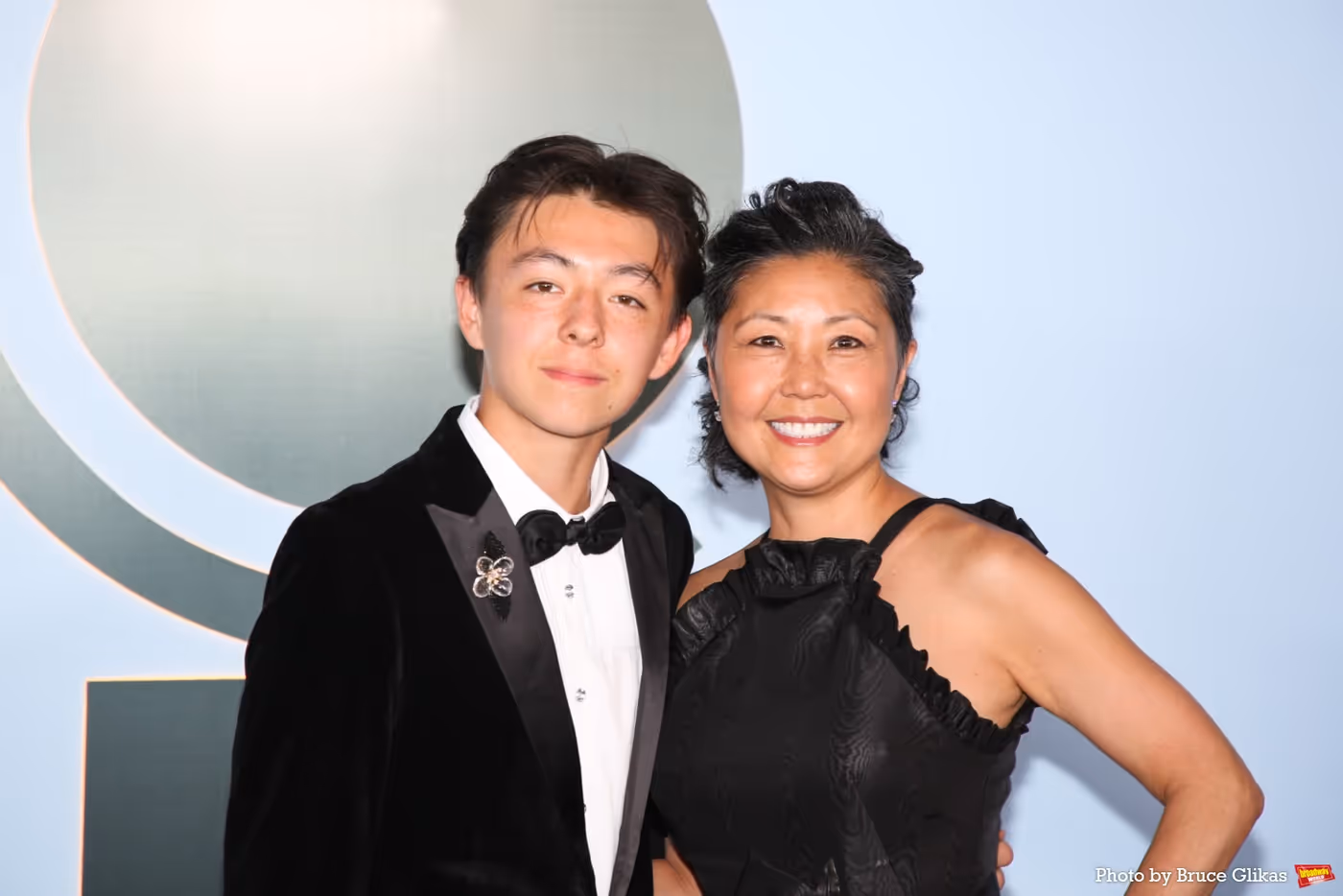 Photos: 2026 Tony Awards- Stars Walk the Red Carpet Image