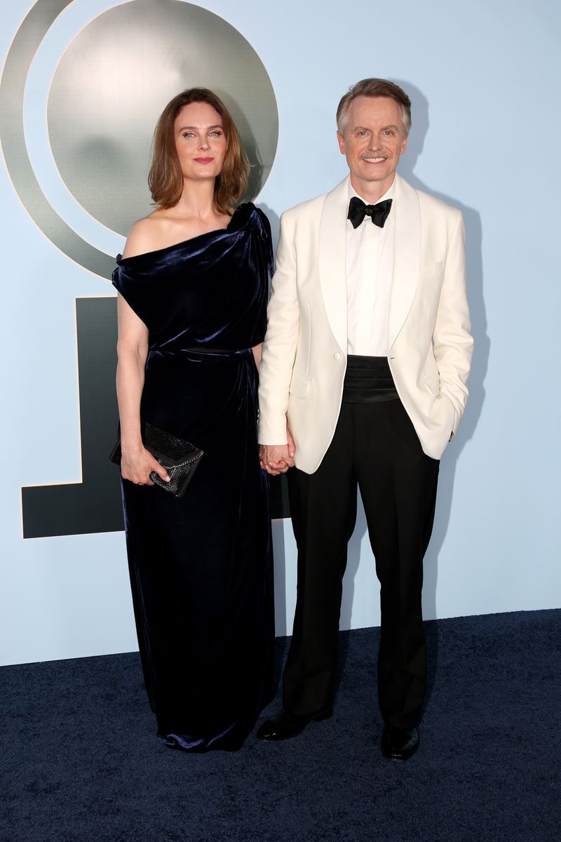 Photos: 2026 Tony Awards- Stars Walk the Red Carpet — photo 207 of 503