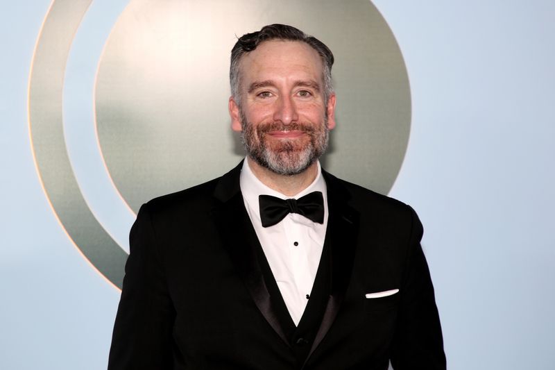 Photos: 2026 Tony Awards- Stars Walk the Red Carpet — photo 213 of 503