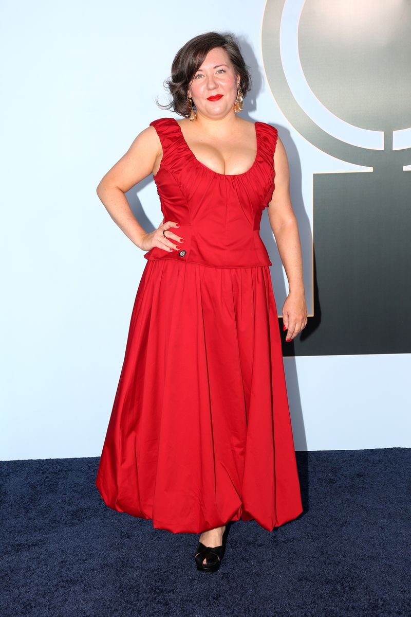 Photos: 2026 Tony Awards- Stars Walk the Red Carpet — photo 216 of 503
