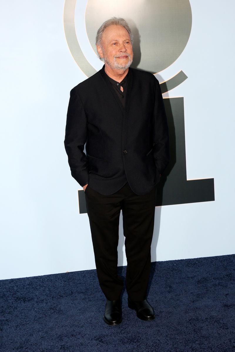 Photos: 2026 Tony Awards- Stars Walk the Red Carpet — photo 220 of 503