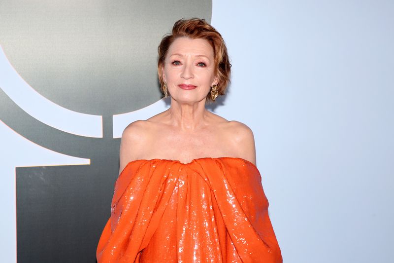 Photos: 2026 Tony Awards- Stars Walk the Red Carpet — photo 239 of 503