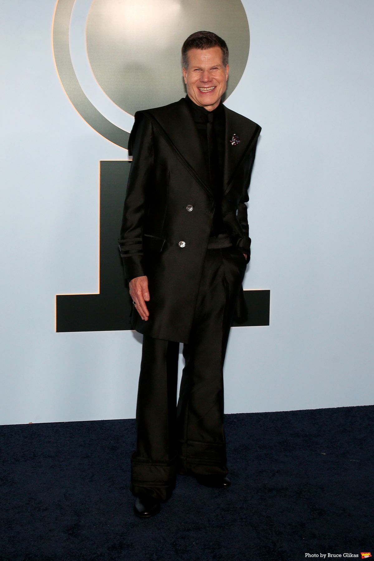 Bill Rauch at Photos: 2026 Tony Awards- Stars Walk the Red Carpet