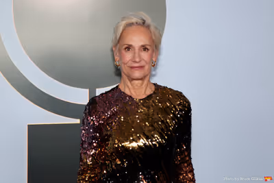 Laurie Metcalf Photo