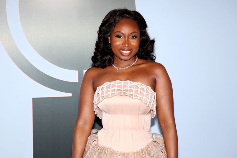Photos: 2026 Tony Awards- Stars Walk the Red Carpet — photo 138 of 503
