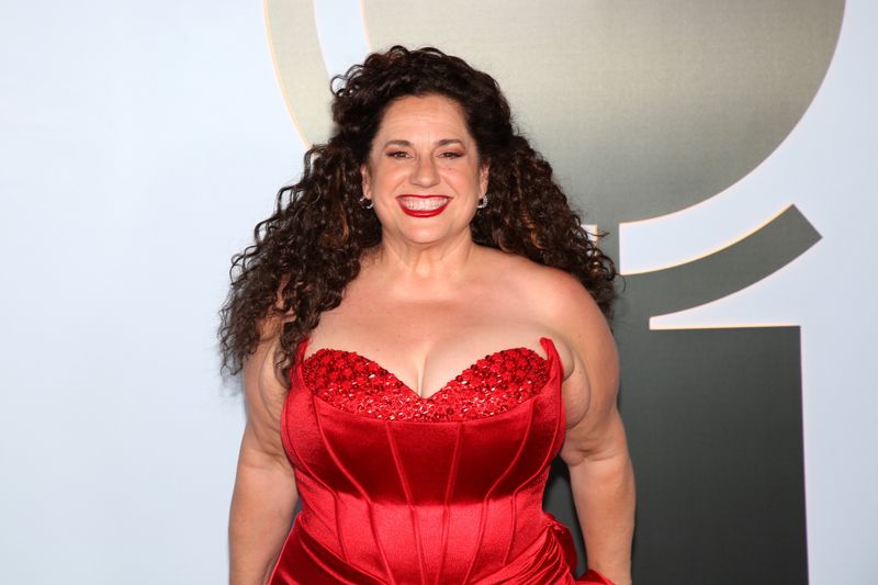 Photos: 2026 Tony Awards- Stars Walk the Red Carpet — photo 154 of 503