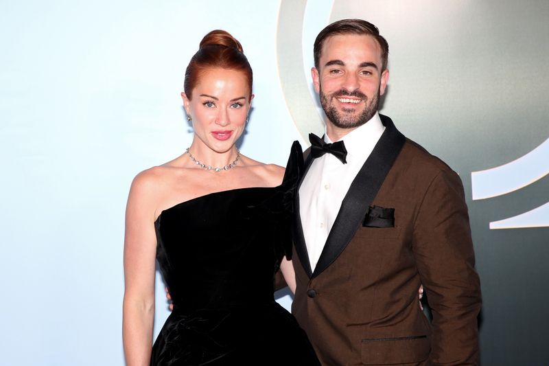 Photos: 2026 Tony Awards- Stars Walk the Red Carpet — photo 159 of 503
