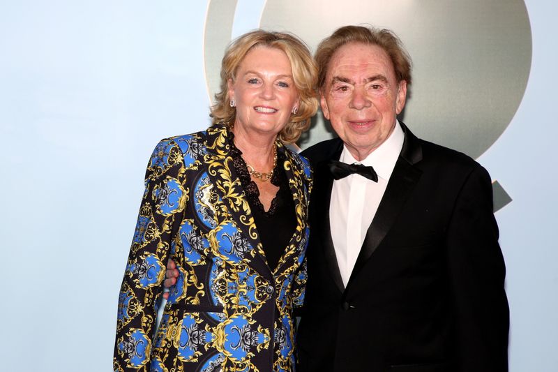 Photos: 2026 Tony Awards- Stars Walk the Red Carpet — photo 164 of 503