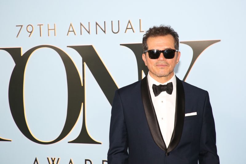 Photos: 2026 Tony Awards- Stars Walk the Red Carpet — photo 136 of 503
