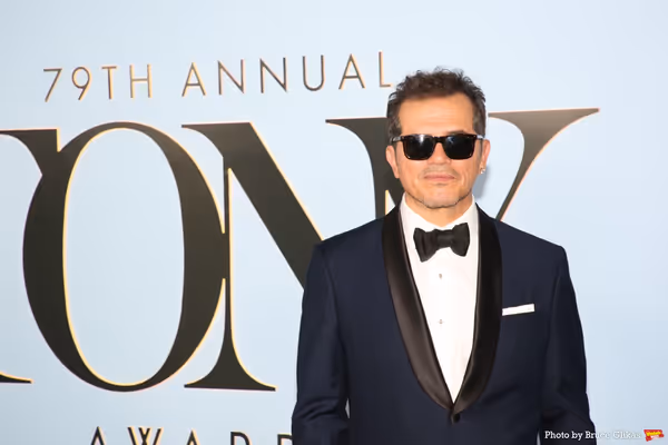 John Leguizamo Photo