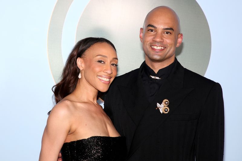 Photos: 2026 Tony Awards- Stars Walk the Red Carpet — photo 52 of 503
