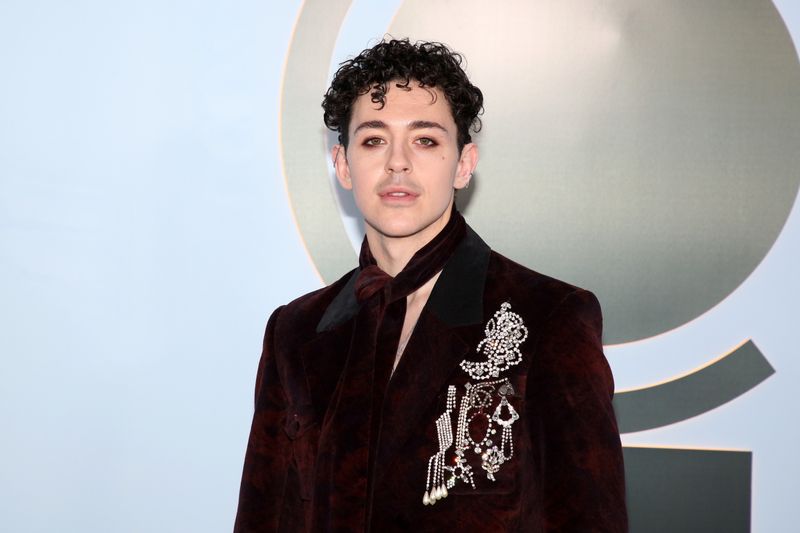 Photos: 2026 Tony Awards- Stars Walk the Red Carpet — photo 54 of 503