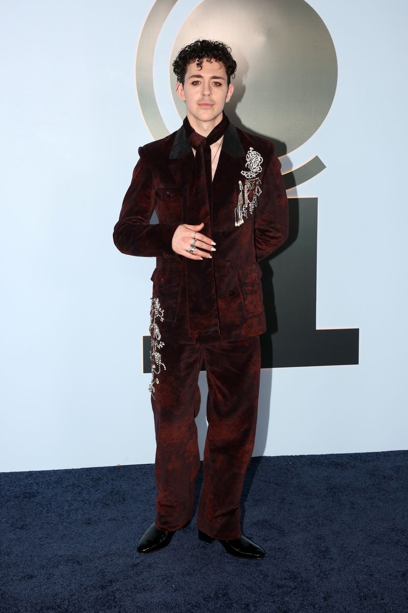 Photos: 2026 Tony Awards- Stars Walk the Red Carpet — photo 55 of 503