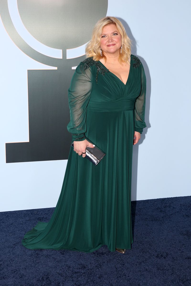 Photos: 2026 Tony Awards- Stars Walk the Red Carpet — photo 64 of 503
