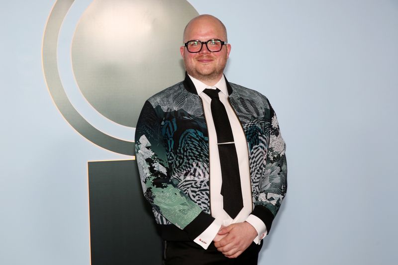 Photos: 2026 Tony Awards- Stars Walk the Red Carpet — photo 67 of 503