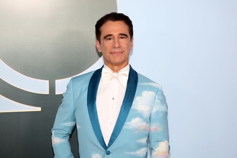 Photos: 2026 Tony Awards- Stars Walk the Red Carpet — photo 69 of 503