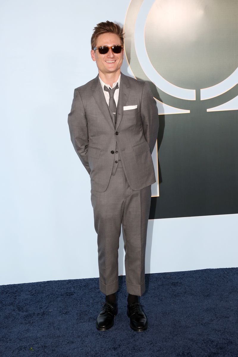 Photos: 2026 Tony Awards- Stars Walk the Red Carpet — photo 72 of 503