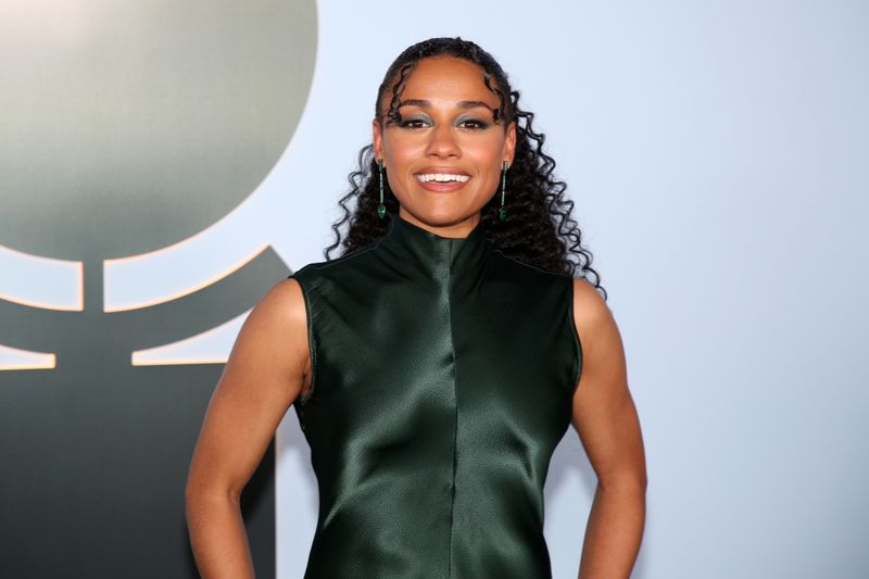 Photos: 2026 Tony Awards- Stars Walk the Red Carpet — photo 75 of 503