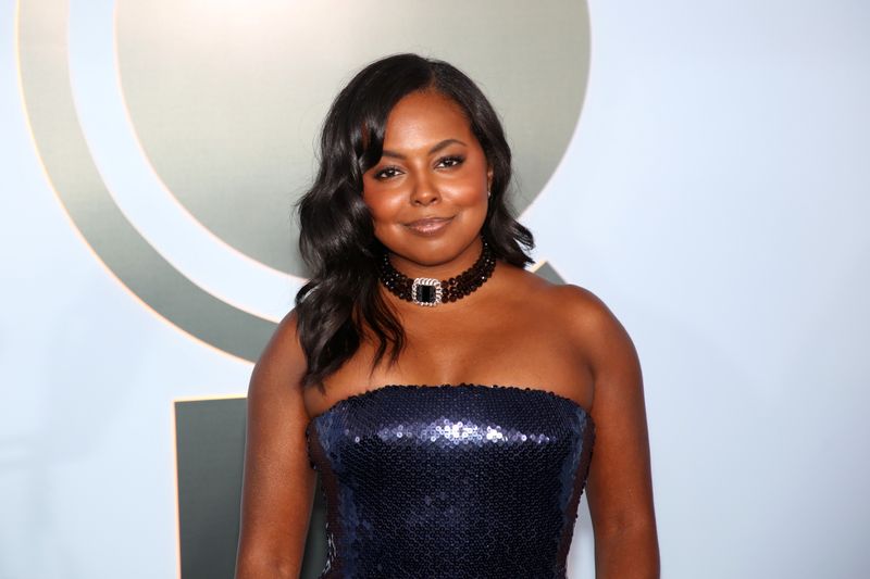 Photos: 2026 Tony Awards- Stars Walk the Red Carpet — photo 77 of 503