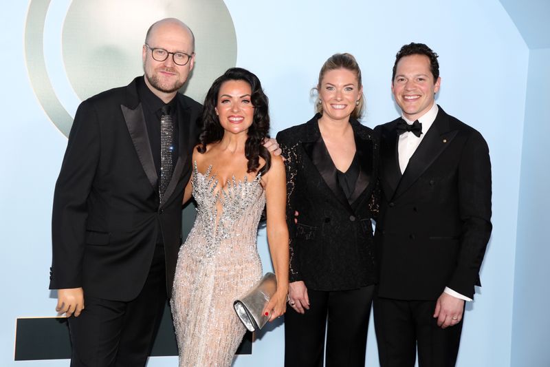Photos: 2026 Tony Awards- Stars Walk the Red Carpet — photo 87 of 503