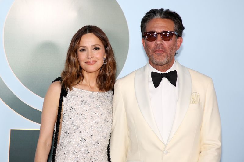 Photos: 2026 Tony Awards- Stars Walk the Red Carpet — photo 91 of 503