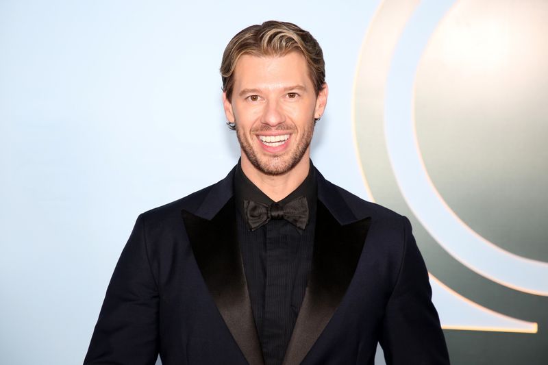 Photos: 2026 Tony Awards- Stars Walk the Red Carpet — photo 97 of 503