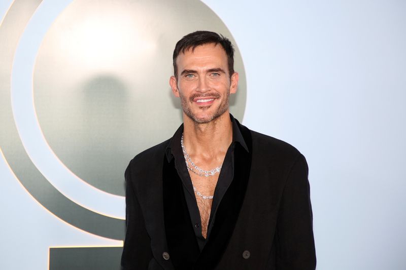 Photos: 2026 Tony Awards- Stars Walk the Red Carpet — photo 111 of 503