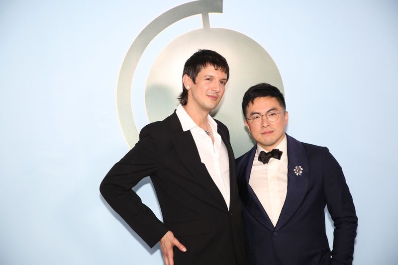 Photos: 2026 Tony Awards- Stars Walk the Red Carpet — photo 39 of 503