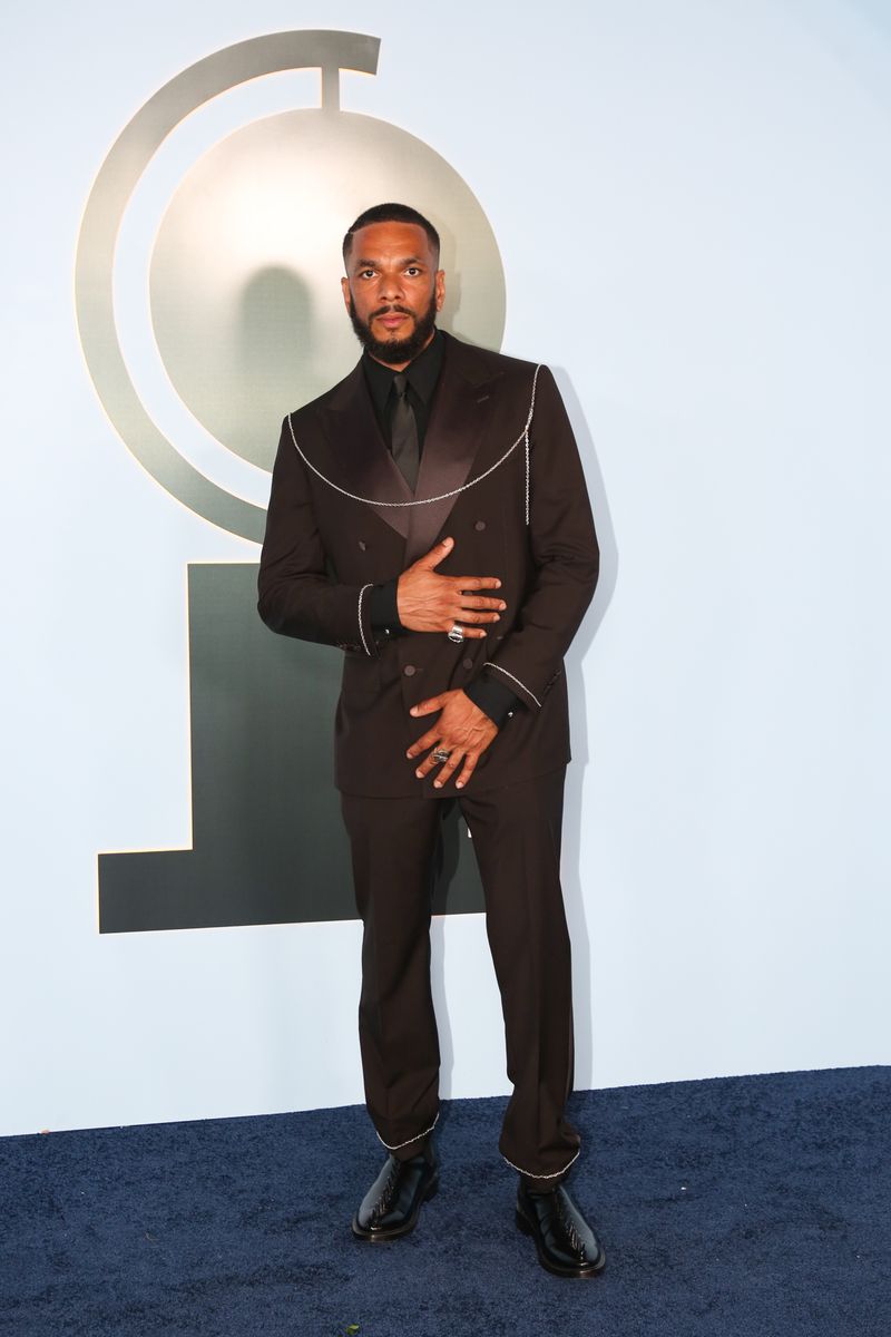 Photos: 2026 Tony Awards- Stars Walk the Red Carpet — photo 31 of 503
