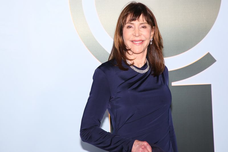 Photos: 2026 Tony Awards- Stars Walk the Red Carpet — photo 26 of 503