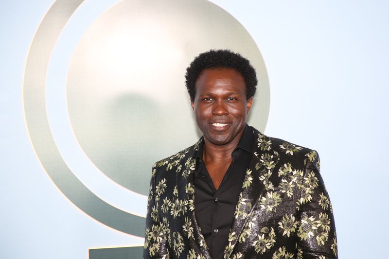 Photos: 2026 Tony Awards- Stars Walk the Red Carpet — photo 11 of 503