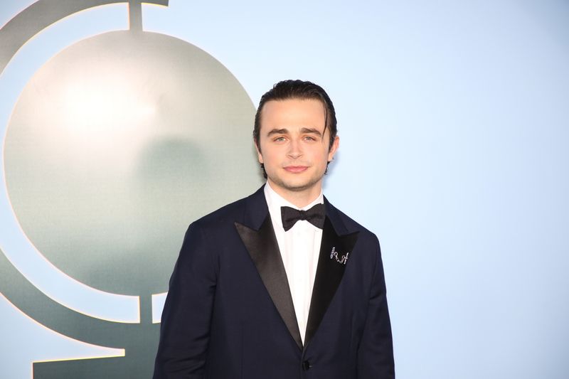 Photos: 2026 Tony Awards- Stars Walk the Red Carpet — photo 9 of 503
