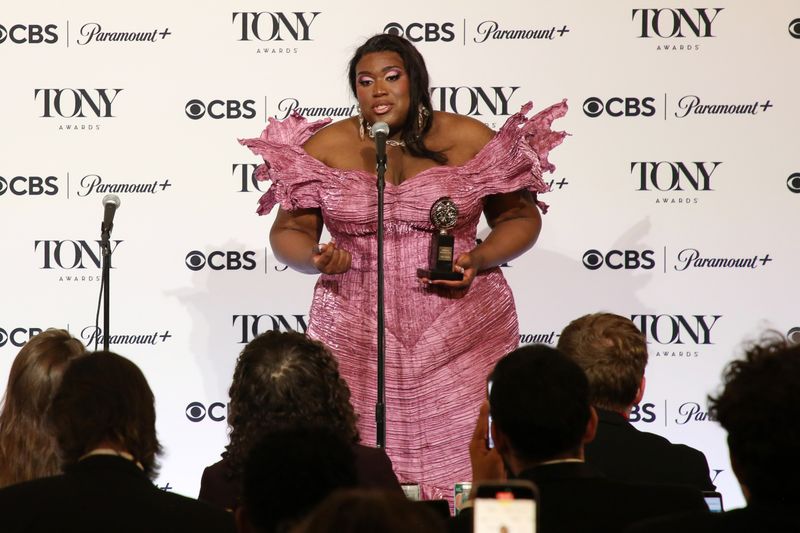 Photos: Backstage with the 2026 Tony Awards Winners — photo 37 of 51