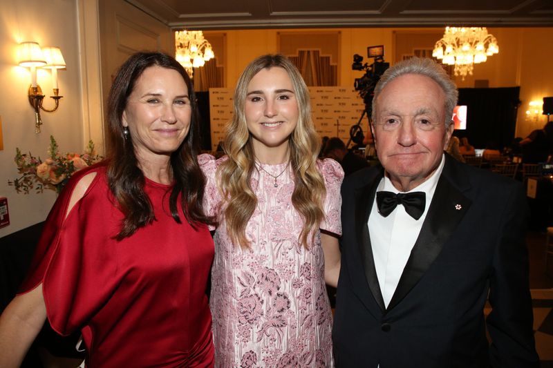 Photos: Backstage with the 2026 Tony Awards Winners — photo 46 of 51