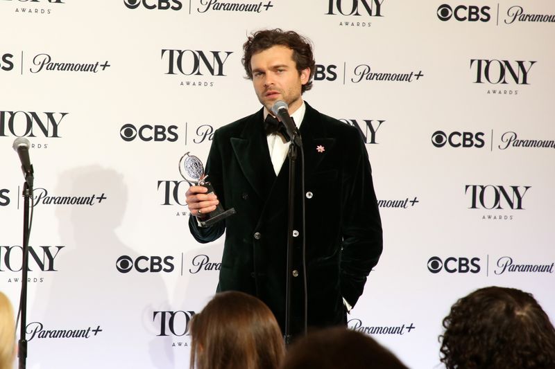 Photos: Backstage with the 2026 Tony Awards Winners — photo 50 of 51