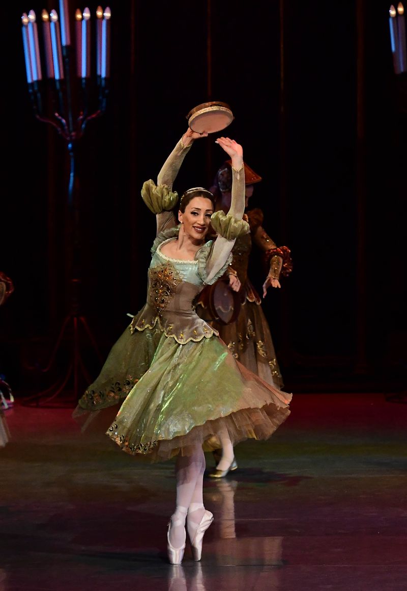 Photos: State Ballet of Georgia Performs SWAN LAKE Ahead of London Coliseum Return — photo 21 of 25
