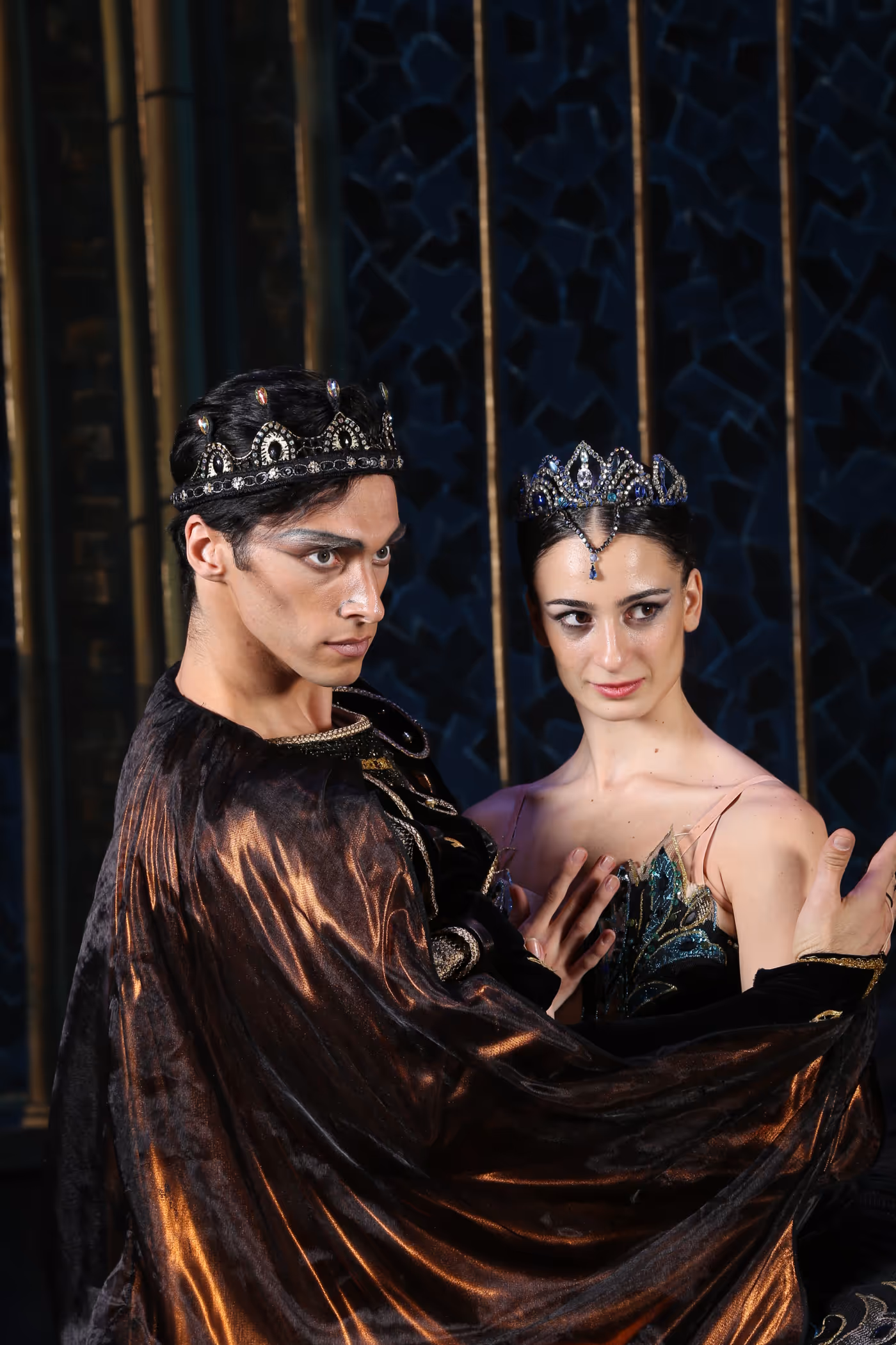 Photos: State Ballet of Georgia Performs SWAN LAKE Ahead of London Coliseum Return Image