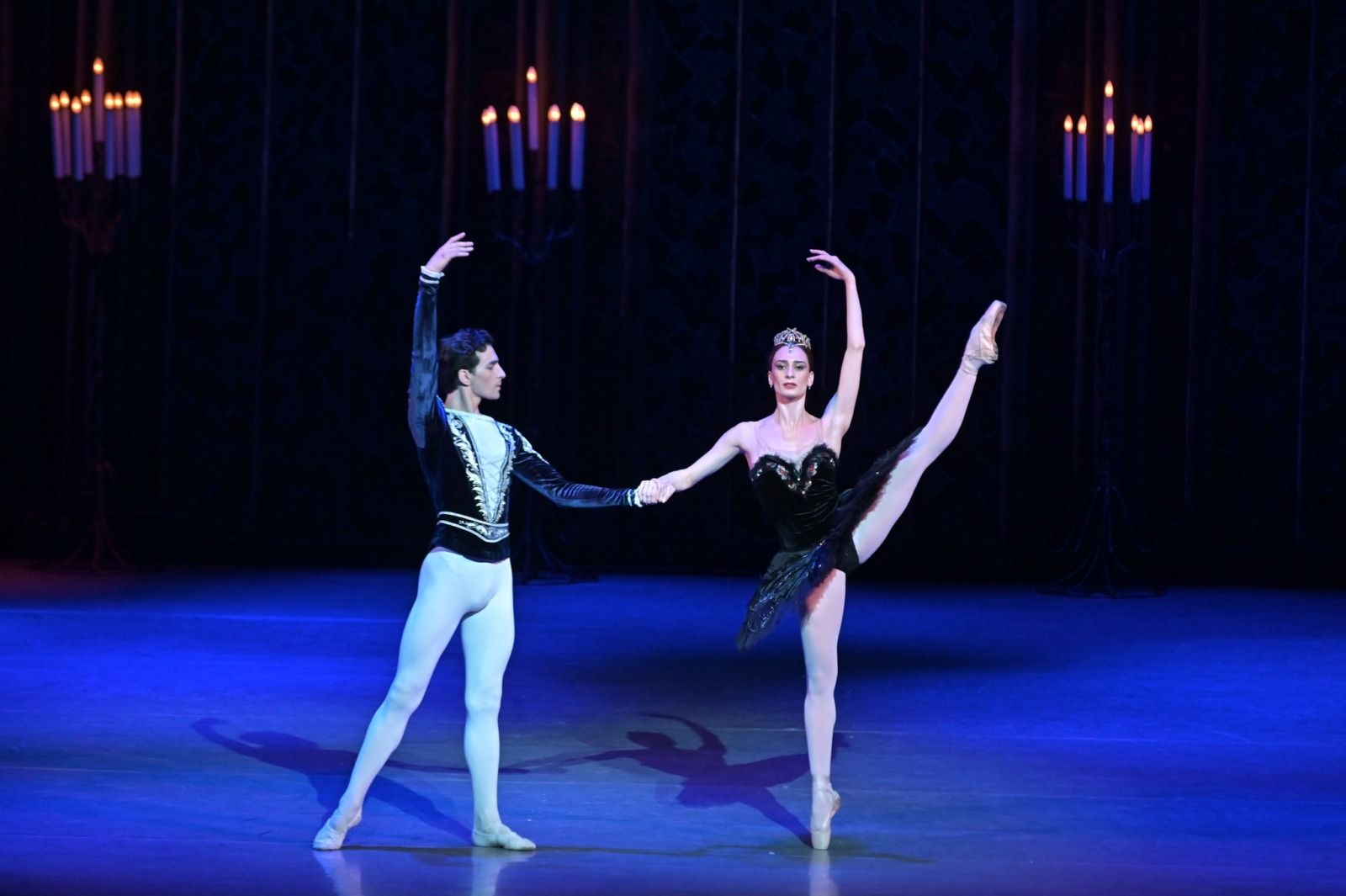 Photos: State Ballet of Georgia Performs SWAN LAKE Ahead of London Coliseum Return — photo 2 of 25