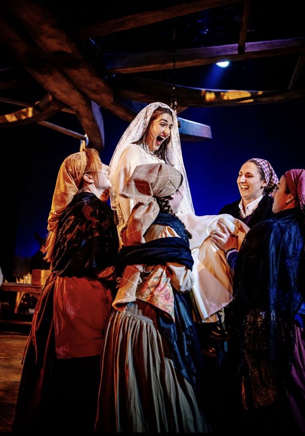 Photos: FIDDLER ON THE ROOF At The Encore Theatre — photo 9 of 34