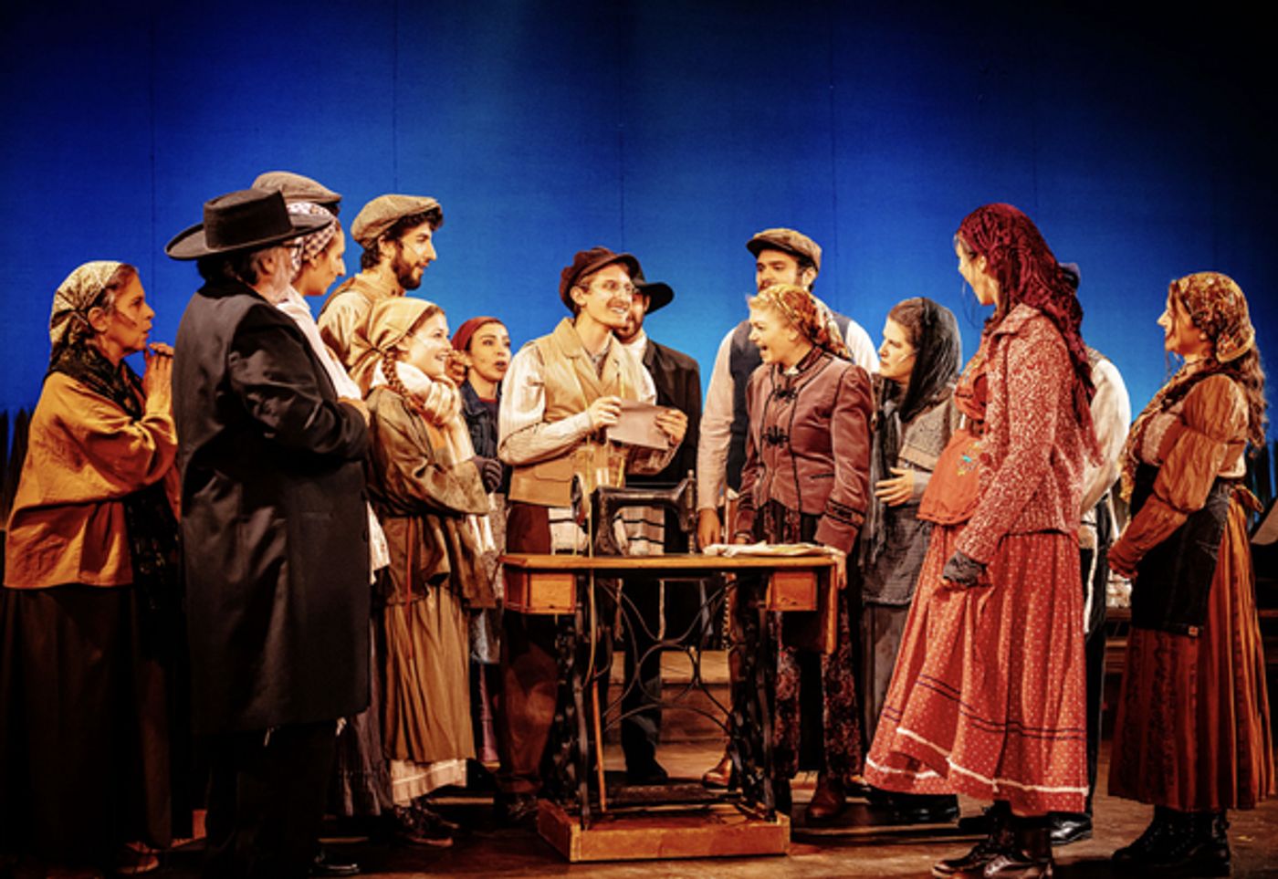 Photos: FIDDLER ON THE ROOF At The Encore Theatre Image