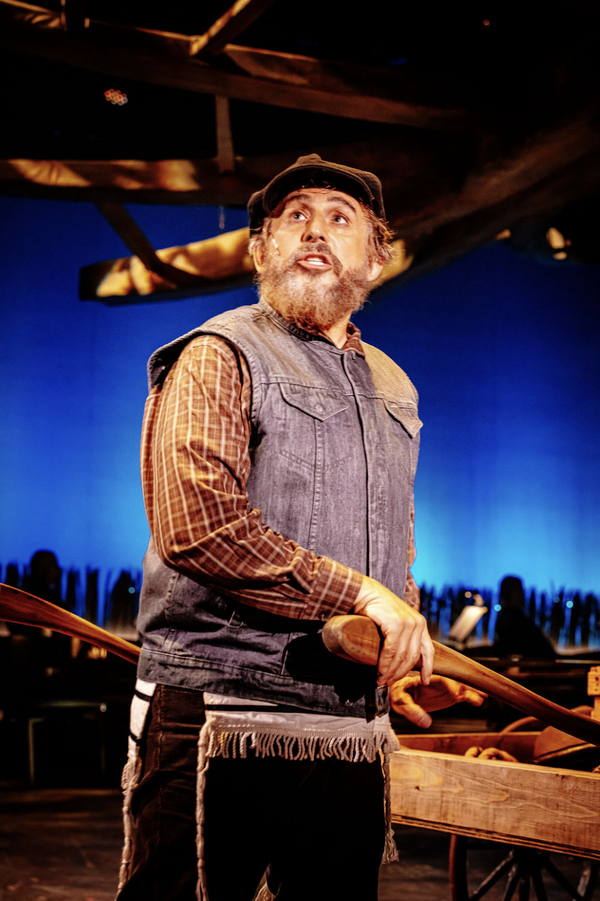 Photos: FIDDLER ON THE ROOF At The Encore Theatre — photo 19 of 34