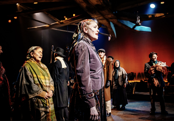 Photos: FIDDLER ON THE ROOF At The Encore Theatre — photo 22 of 34